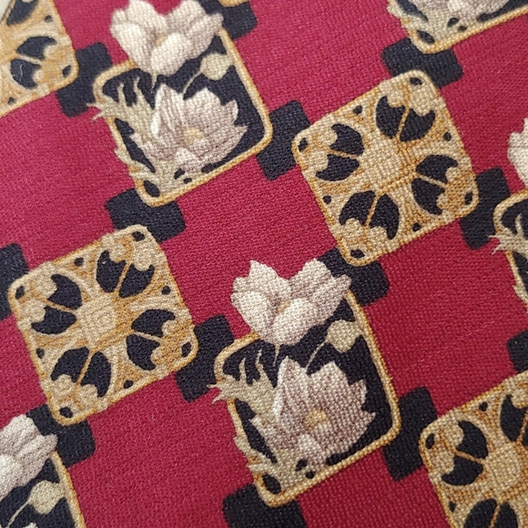 Vintage Valentino Cravatte 100% Silk Necktie - Picture 2 of 7